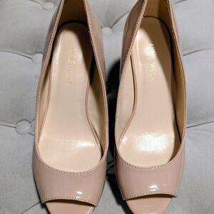 Nine West Women's Nude Peep Toe Heels - sz 6 1/5 - NEW